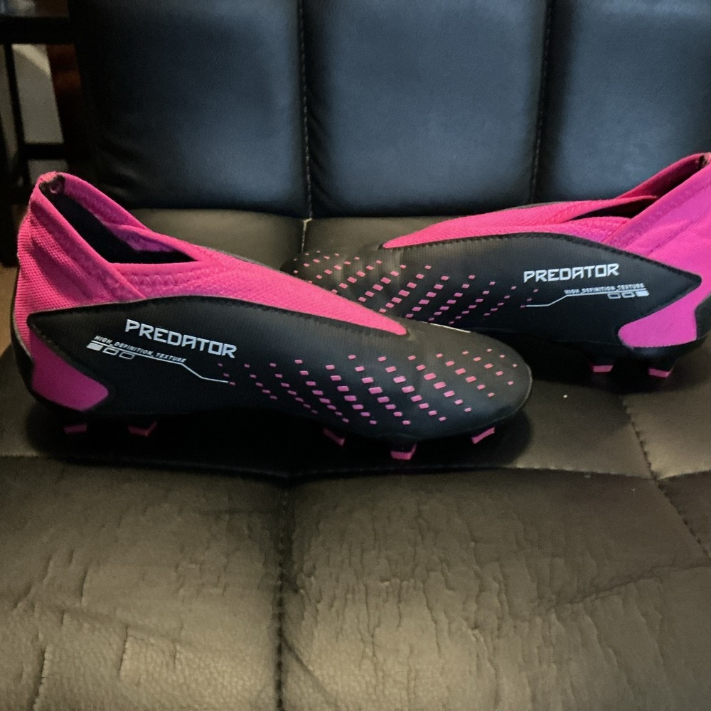 Adidas Predator‎ Size 1 Pink/black